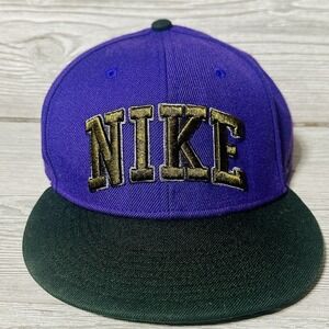 Nike‎ True Spellout Cap Hat Purple Black SnapBack Adjustable Adult Wool Blend